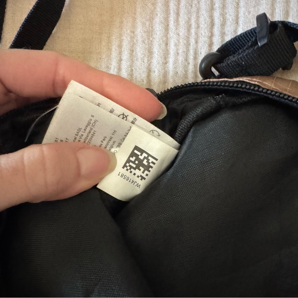 north face x supreme | rose gold metallic shoulder crossbody shoulder bag - Picture 7 of 9